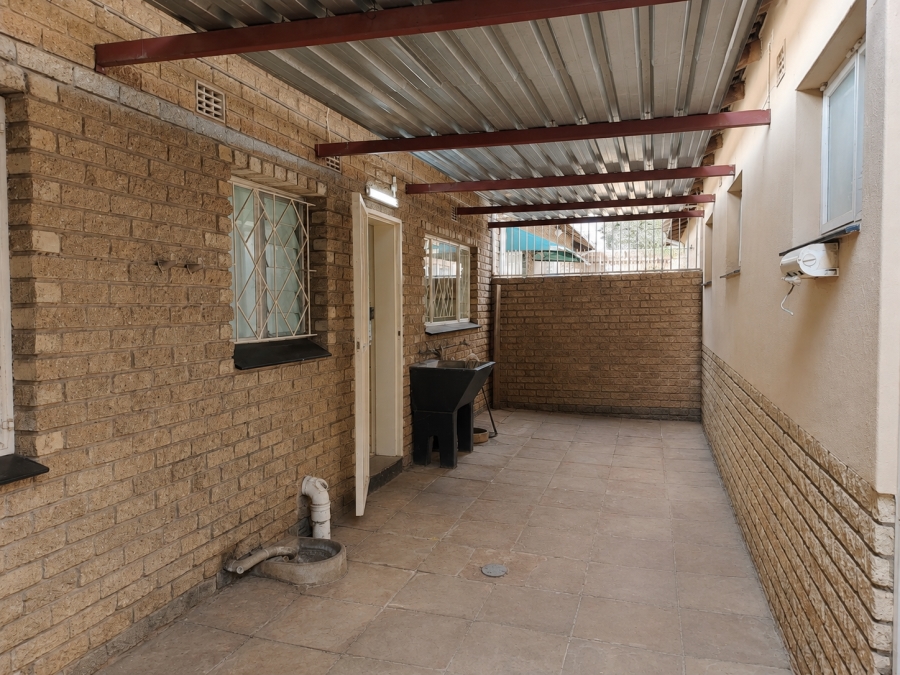 2 Bedroom Property for Sale in Rustenburg Central North West
